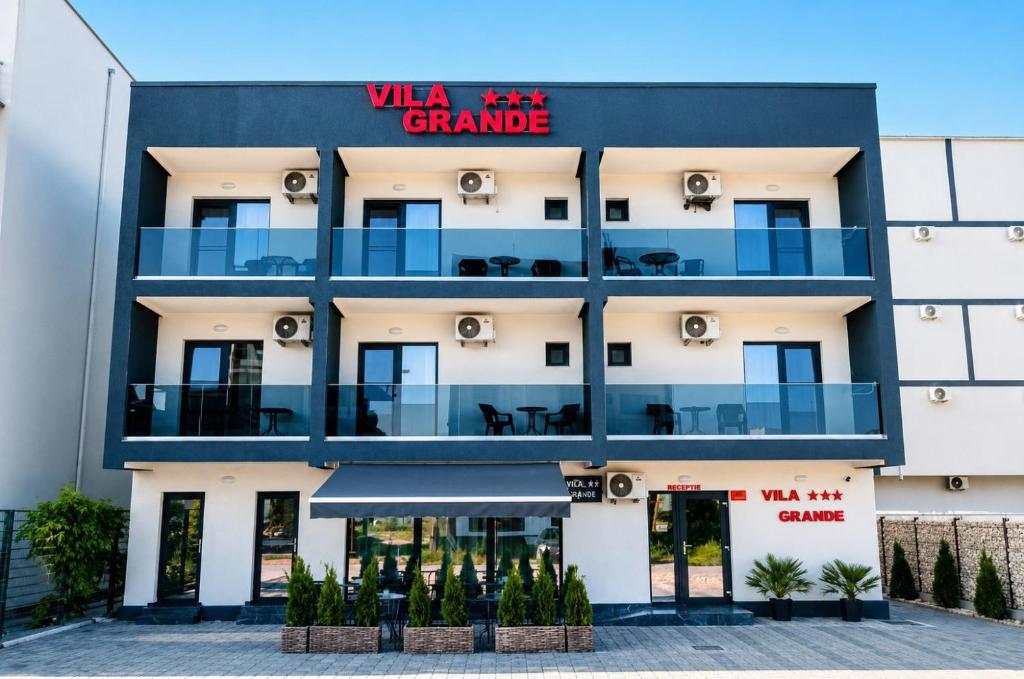 a rendering of the villa grande hotel at Vila GRANDE MAMAIA NORD in Mamaia Sat/Năvodari