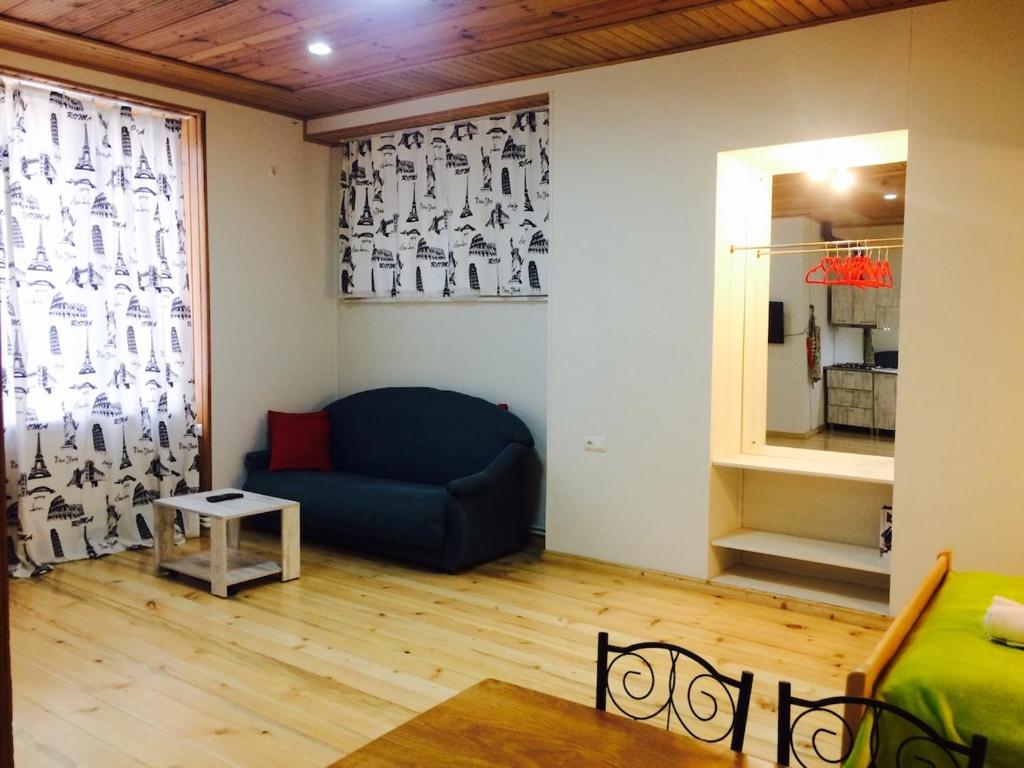 Wisteria 200 در تفلیس