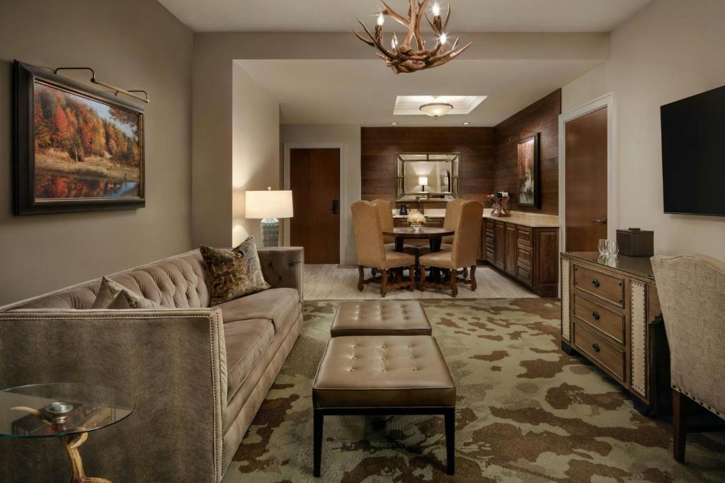 Grand Bohemian Asheville, Autograph Collection - 