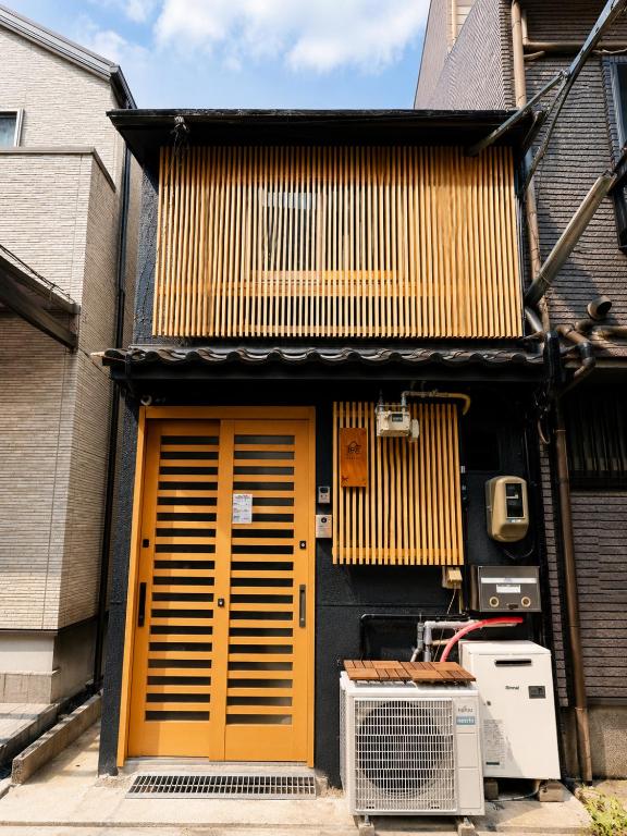 Japanese Townhouse near Tennoji and Shinsekai 6 Guests