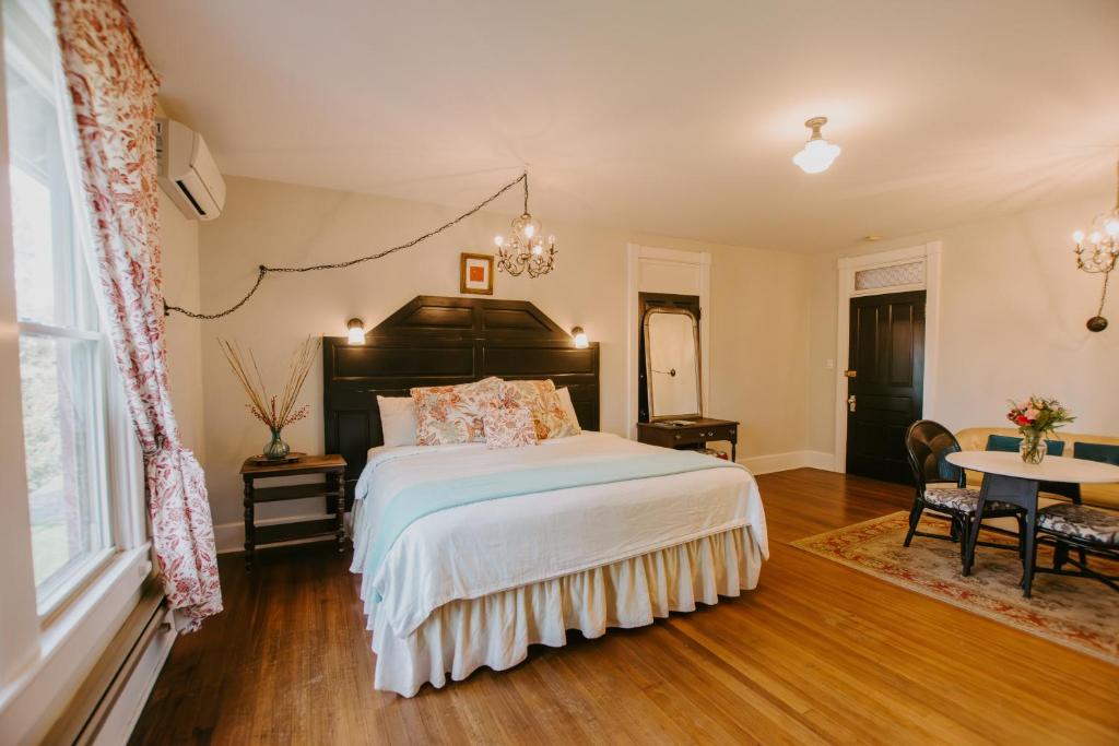 The Inn at Ragged Edge - Chambre Lit King-Size De Luxe Avec Vue Sur Jardin