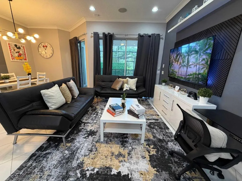 5BR Getaway with Pool Arcade Games and Resort Access