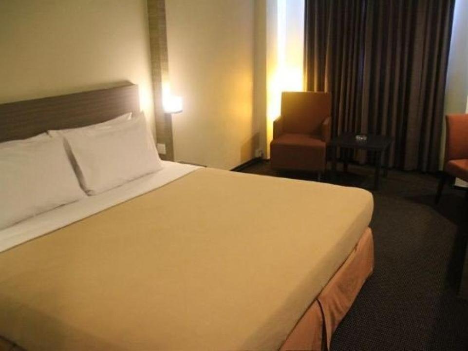 فضای داخلی Strand Hotel در سنگاپور - تصویر ۳