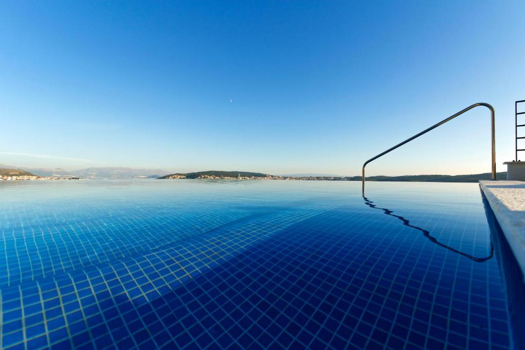 Bazén v ubytování Hotel Ola - Adults Only nebo v jeho okolí