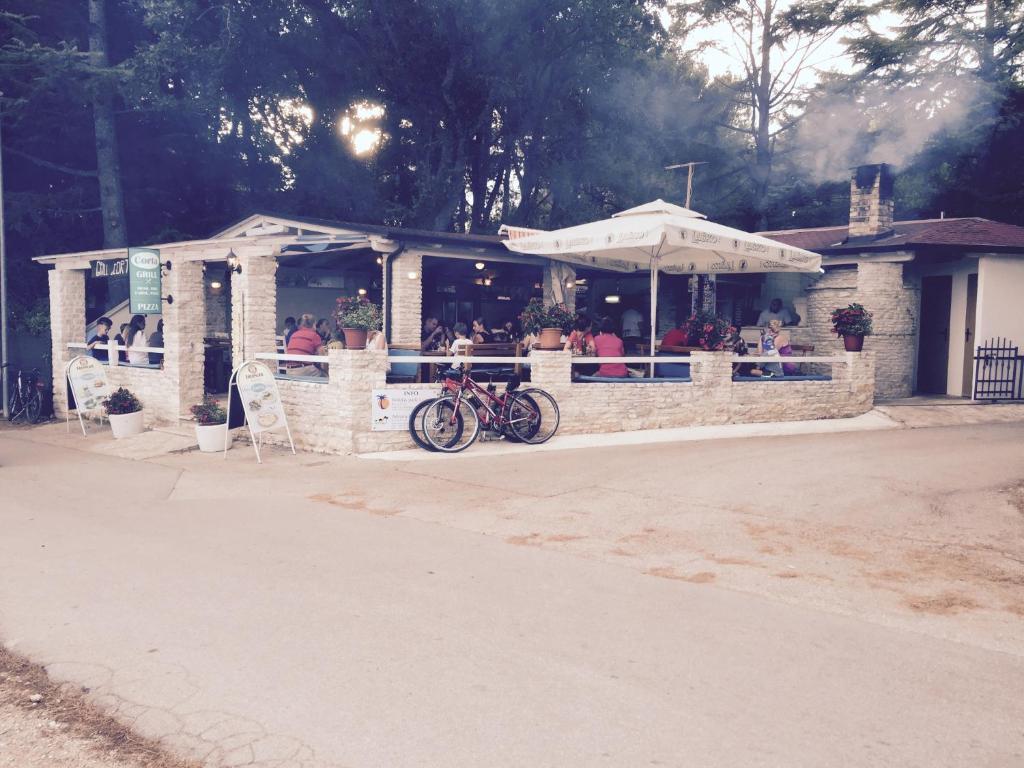 Zdjęcie z galerii obiektu Holiday Park Mimoza w mieście Bašanija