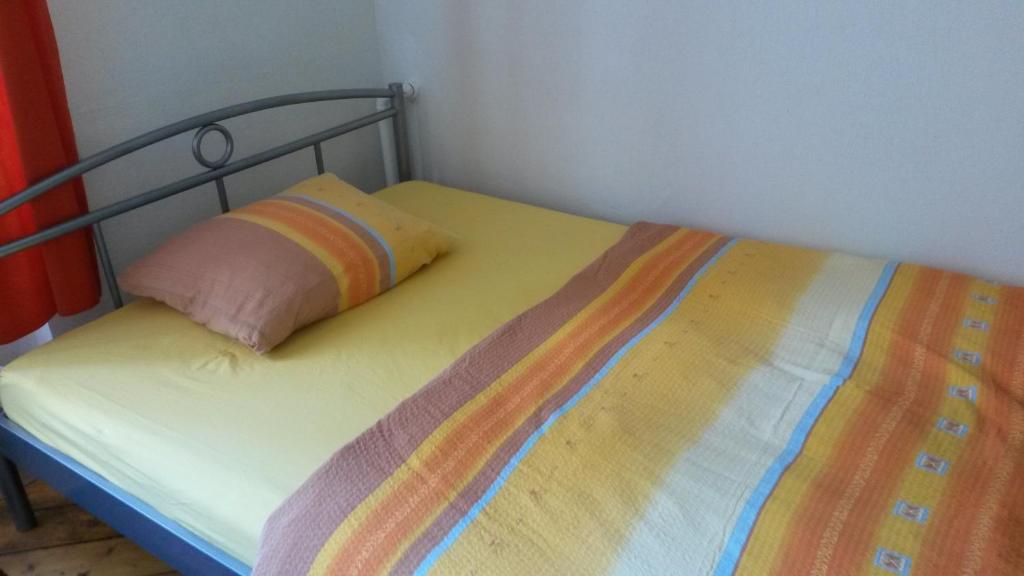 Postel nebo postele na pokoji v ubytování Herrenhaus Schmölen GbR
