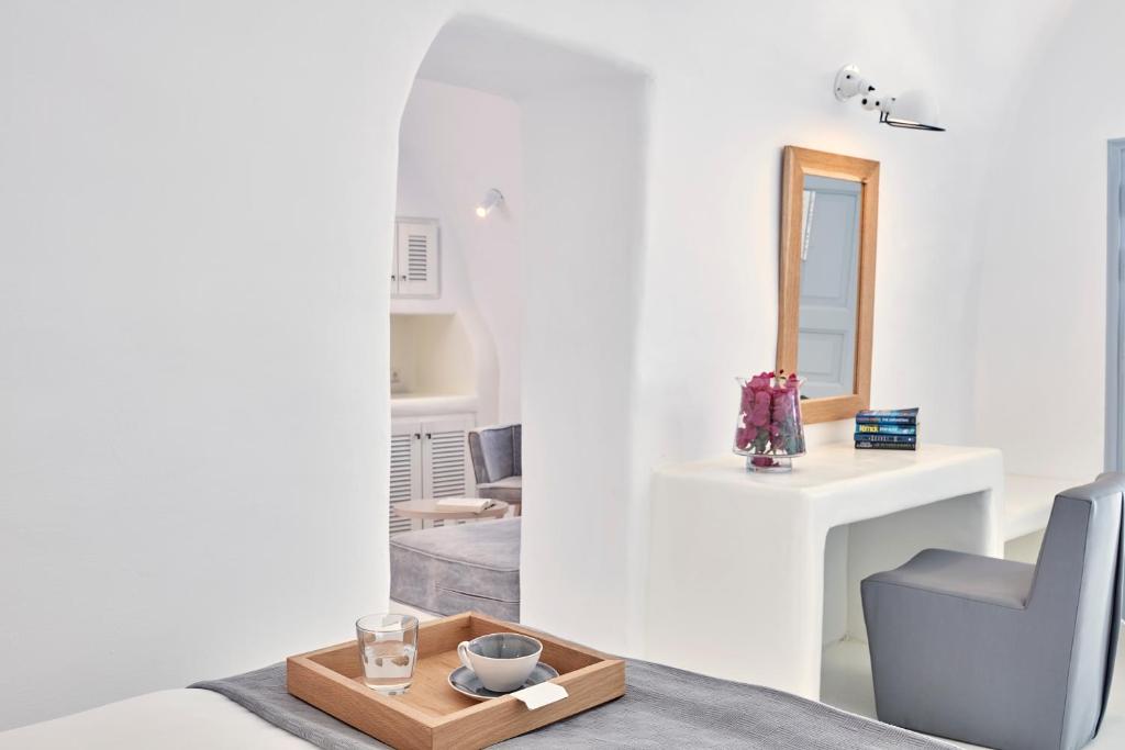 Fotografie z fotogalerie ubytování Cliff Side Suites v destinaci Firostefani