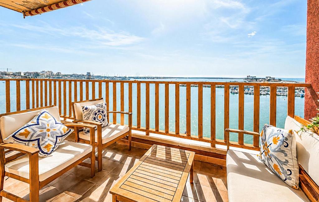 2 Bedroom Beach Front Apartment In Torrevieja