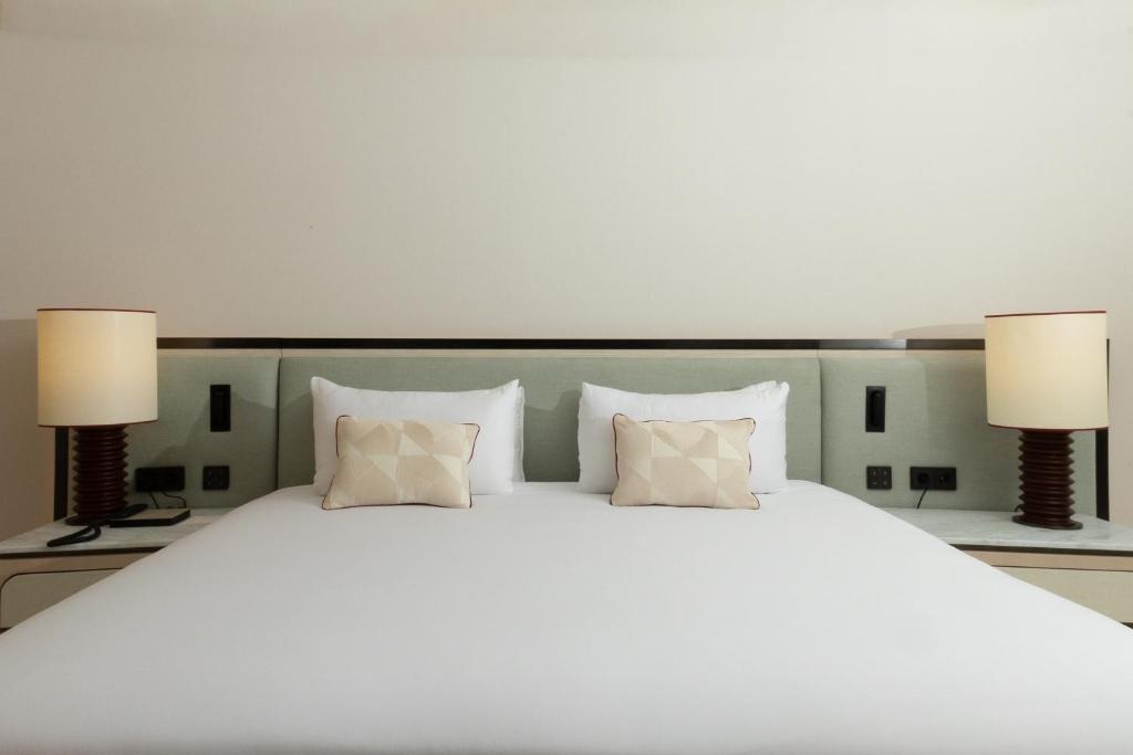Hotel Miramar Barcelona GL - LVX Preferred Hotels & Resorts - Newly Renovated - Three-Bedroom Suite