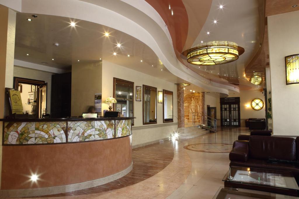 
The lobby or reception area at Hotel Lviv
