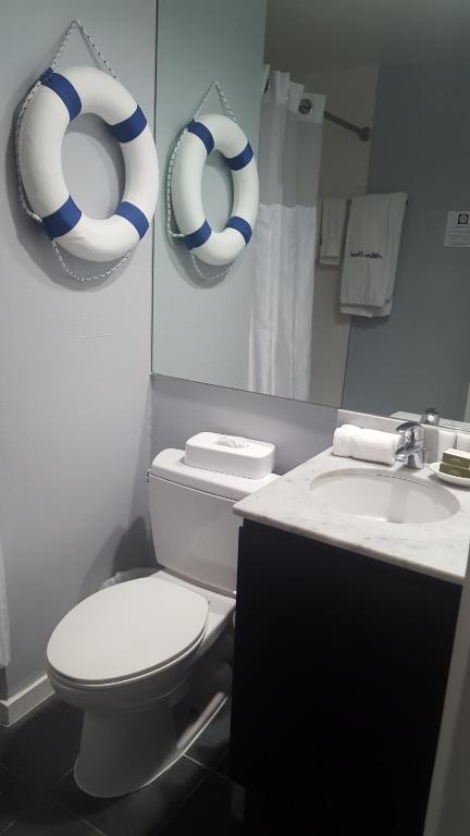 Albion Hotel - One-Bedroom Suite