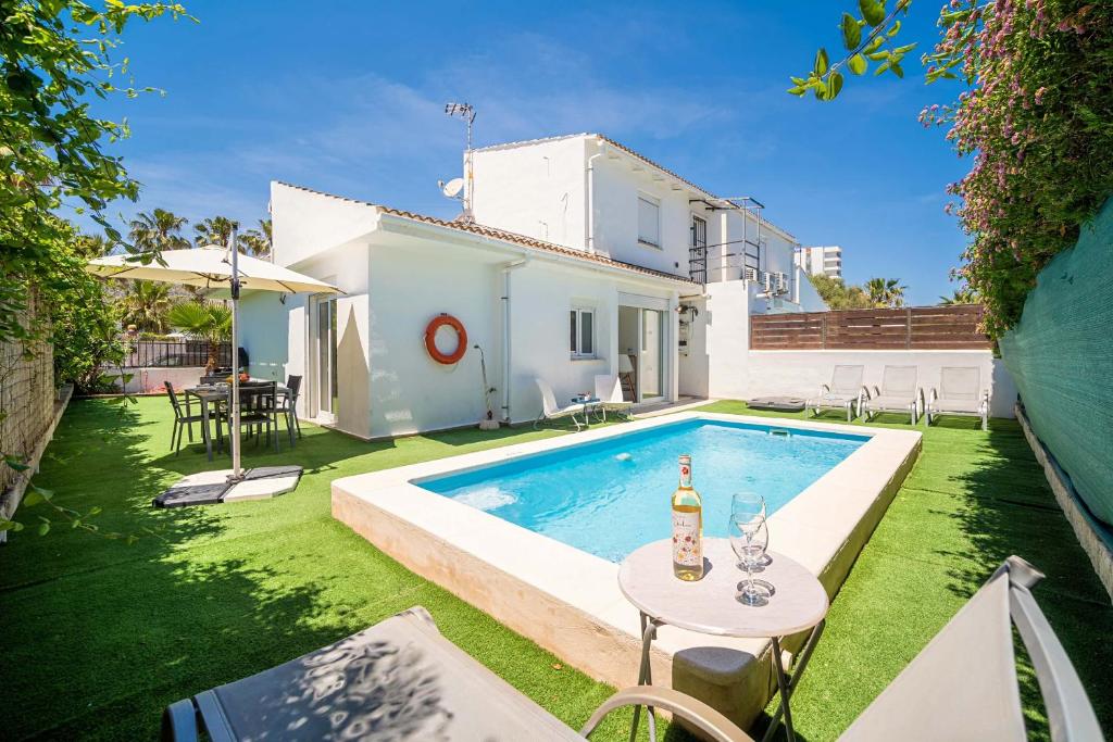 Beach Villa Ribot II by Sealand Villas