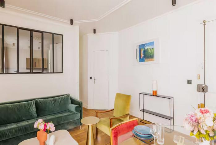 Beautiful Apartment for 4 Victor Hugo