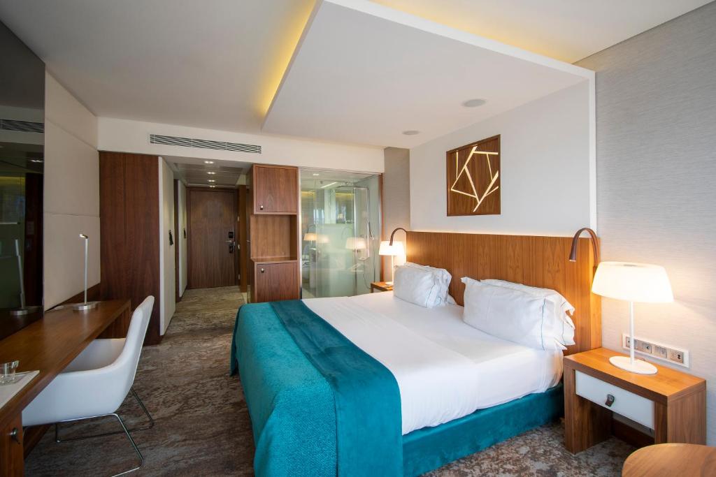 EPIC SANA Lisboa Hotel: guest room
