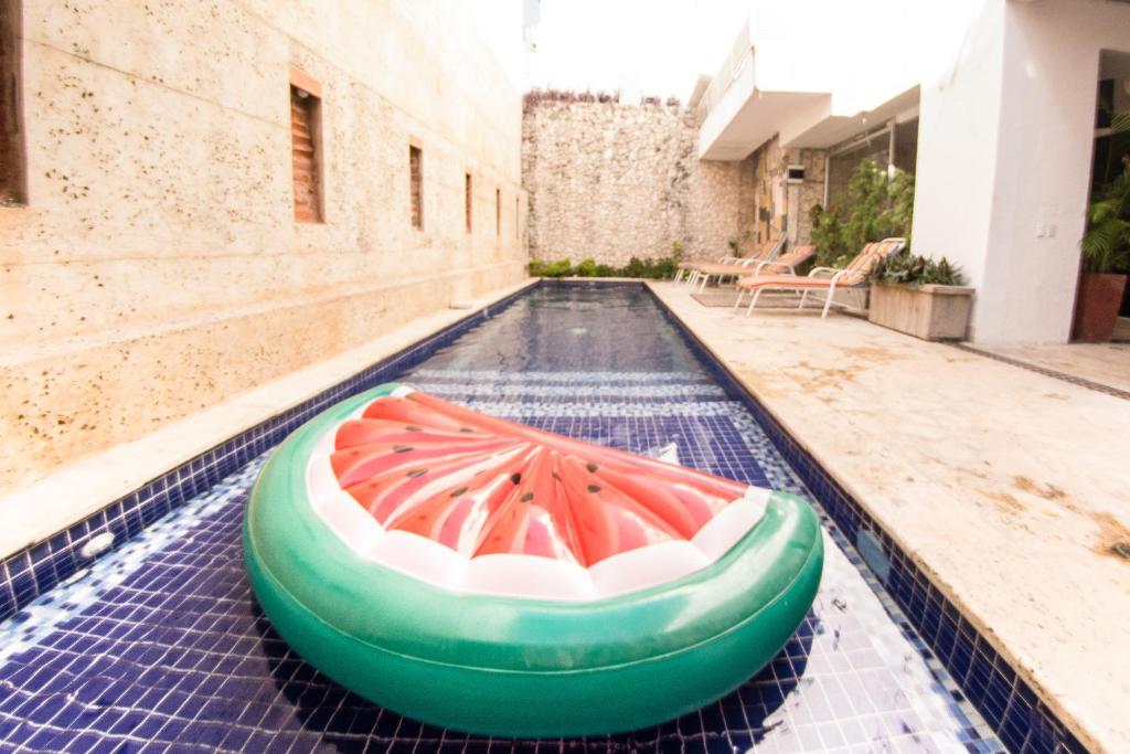 Bazén v ubytování República Hostel Cartagena nebo v jeho okolí