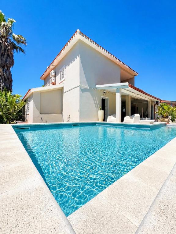La Costa Rooms