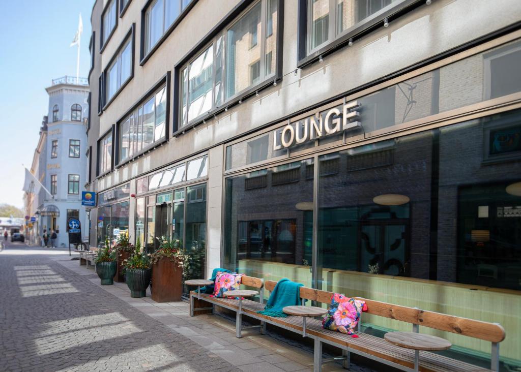 Comfort Hotel City - Housity