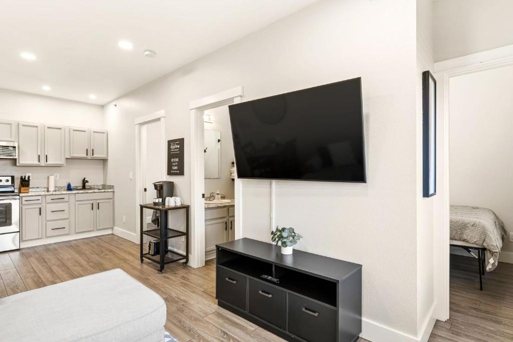 Aisling Suites - Two-Bedroom Family Apartment