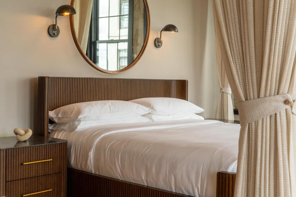 SELA HOTEL