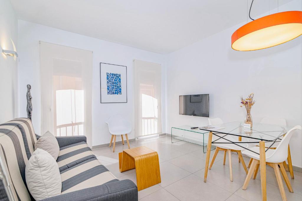 Apartamentos Caballerizas con parking gratuito - Hizvo