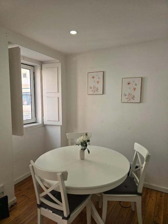 Bright one bed apartment in the center of Lisbon