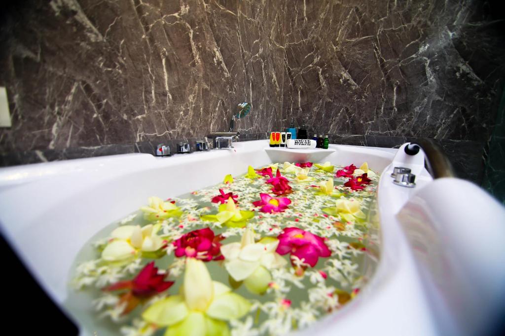 Fotografie z fotogalerie ubytování Hotel White House v destinaci Anuradhápura