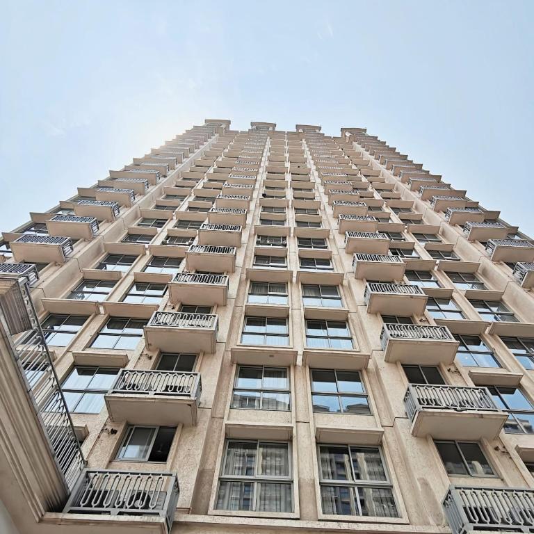 Entire One Bedroom Apartment - Hiranandani Gardens, Mumbai Powai - Housity