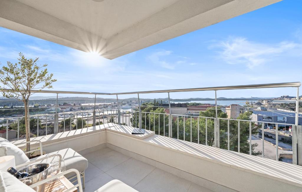 65SUITE Mediterranean apartment Sea view & underground garage