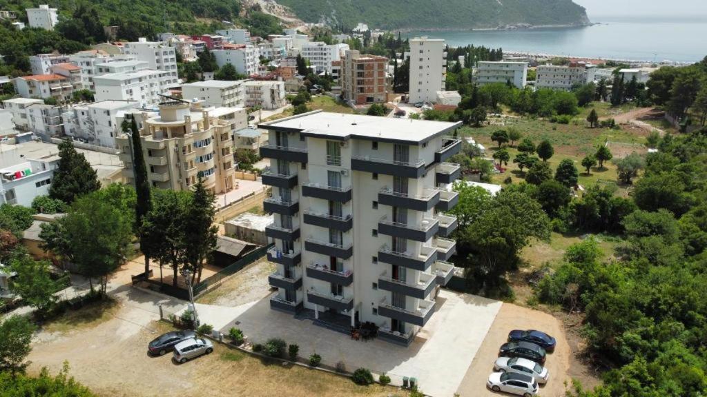 an aerial view of a building in a city at Hotel Solaris in Čanj