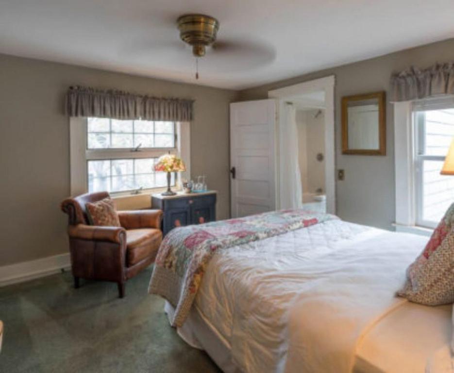 Snug Cottage photo