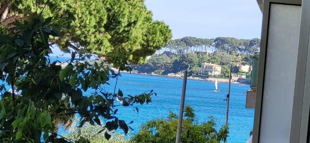 a view of the ocean from a house at Cap SOLEIL in Antibes