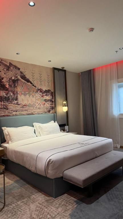 GOLDEN NEW HIRA HOTEL