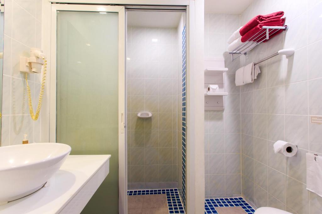 Koupelna v ubytování Chaweng Budget Hotel