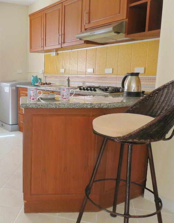 BUTTERFLY GARDEN BOUTIQUE RESIDENCE by Luxury View EX LG Apts and Villas, A Lifestyle Destination 1 to 3 bedroom units 110 to 190 sqmtr, 2 FULL Bathrooms, Rain shower, Complete kitchen, FREE Fast Fiber WIFI, 55\ - Resim 31