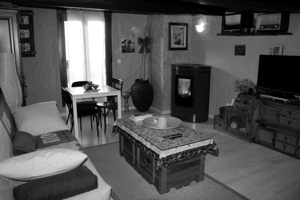 Una televisión o centro de entretenimiento en Casa Angel