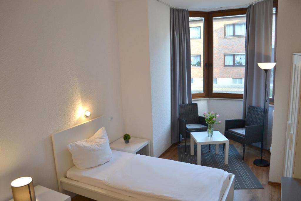 Hotel zum Dorfbrunnen - Bornheim, ihr Aufenthalt zwischen Köln & Bonn - Habitación Doble O Twin Con Baño Privado