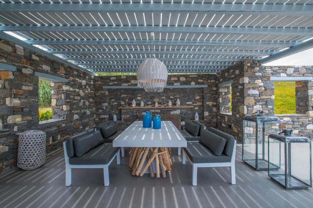 Posedenie v ubytovaní Aelia Hospitality Paros