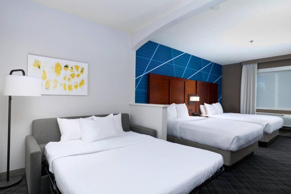 Comfort Suites Springfield-Eugene photo