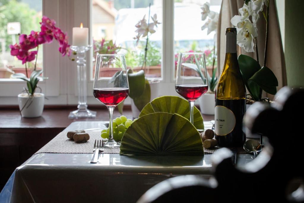 Nápoje v ubytování Hotel Villa Huber