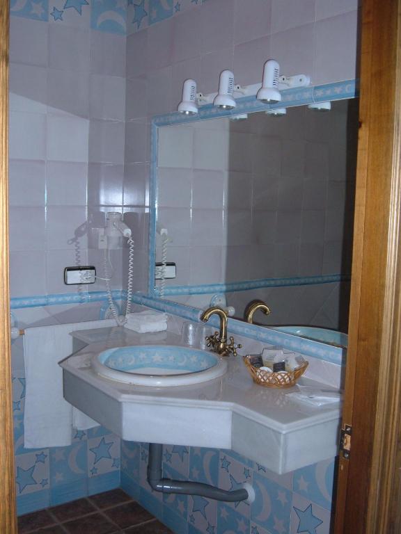 Koupelna v ubytování Hotel Rural Casares