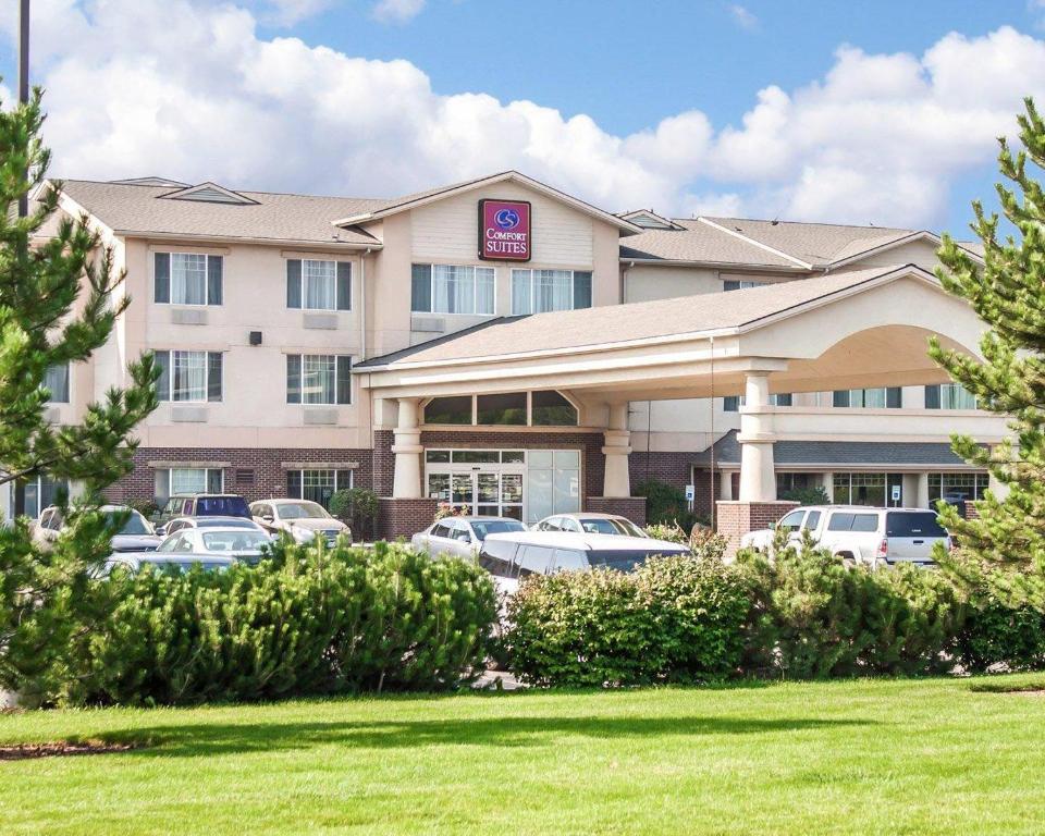 Comfort Suites Airport photo