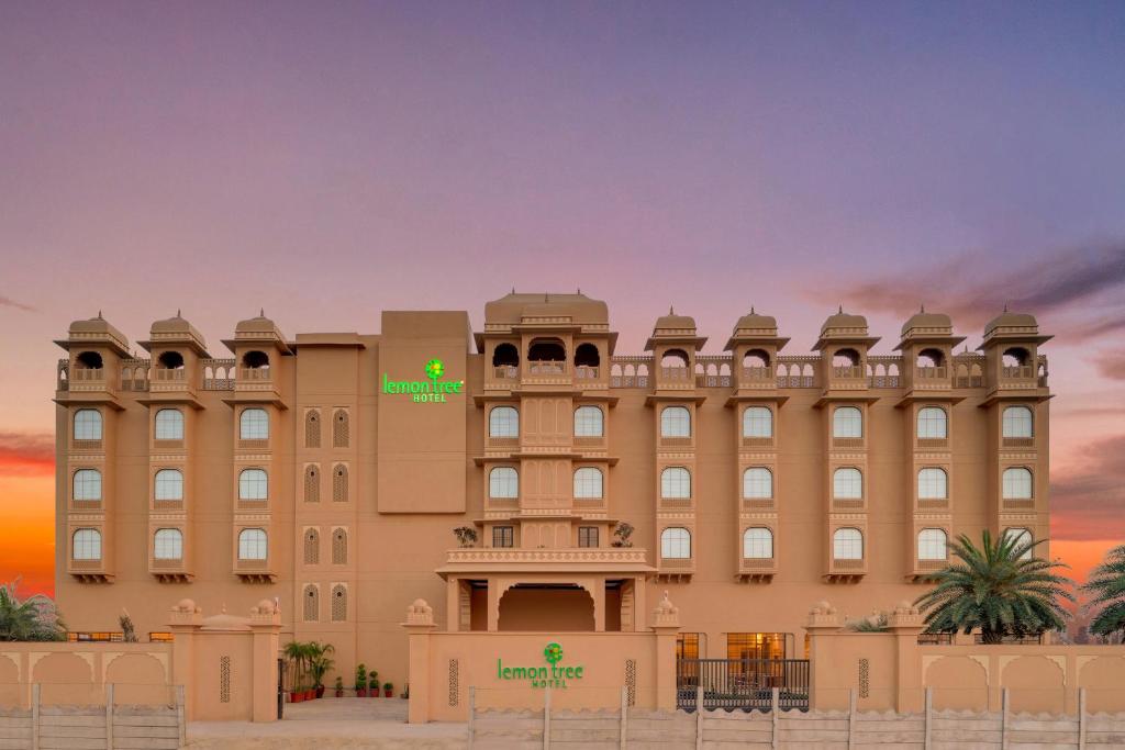 a rendering of the palace hotel at sunset at Lemon Tree Hotel, Sri Ganganagar in Gangānagar