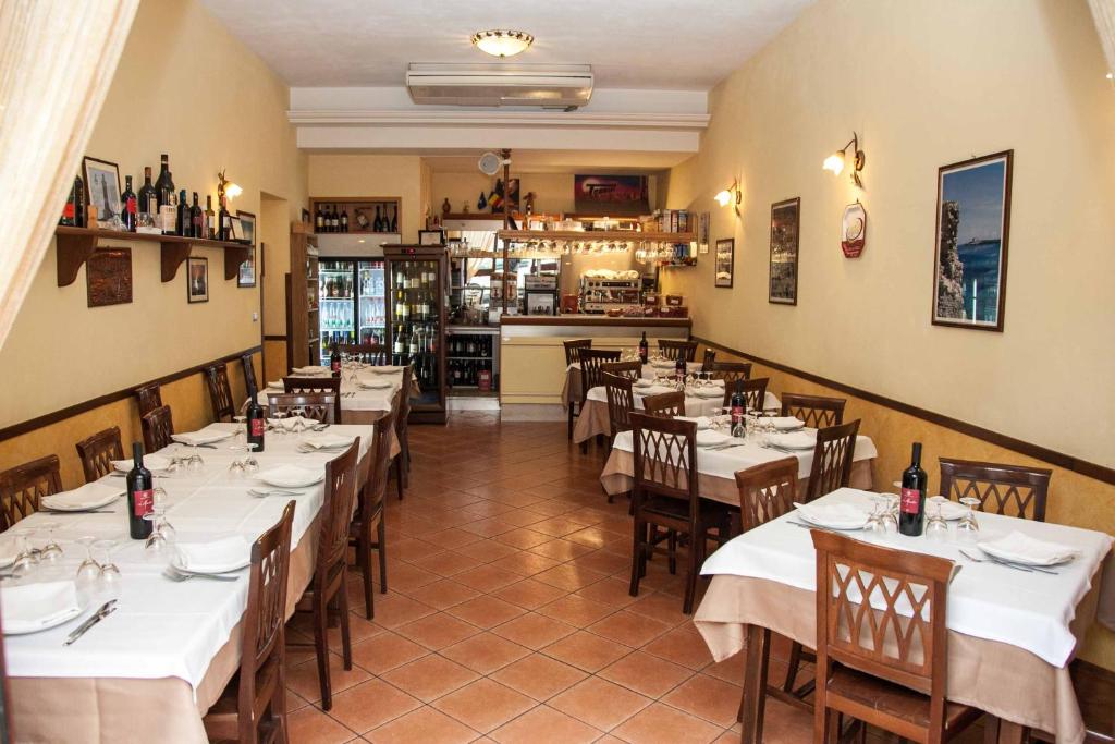 Restaurace v ubytování Albergo Perseo