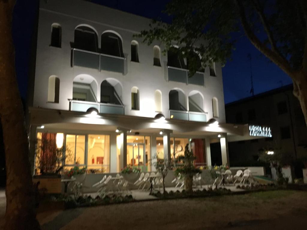 Budova, kde se hotel nachází