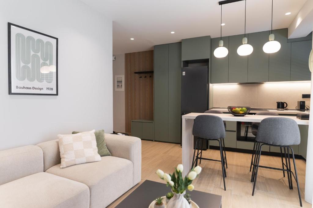 Raise Dragoumi Elegant Suite