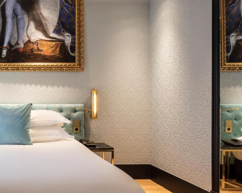 Eiffel Petit Louvre - Resim 17