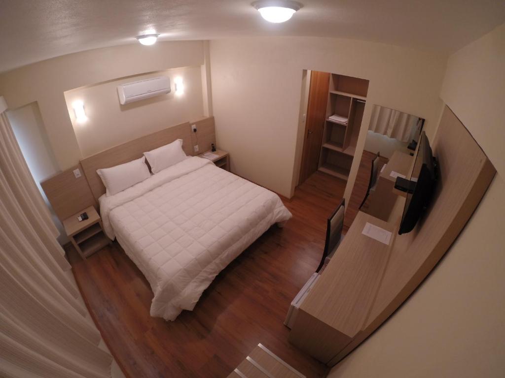  Hotel Almanara