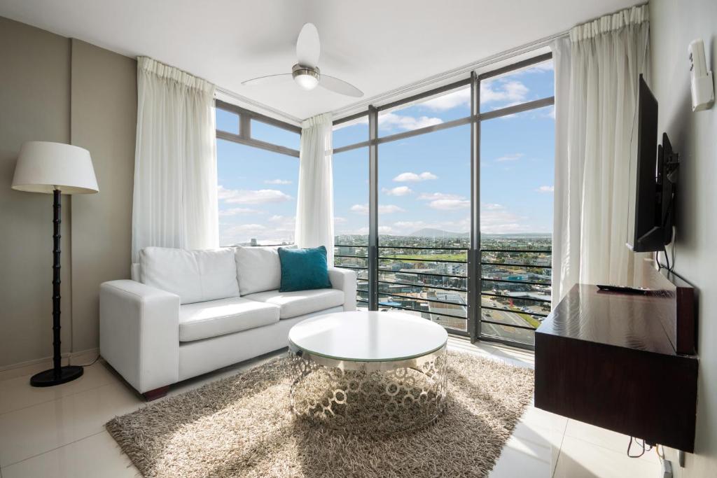 Aquarius Luxury Suites - 