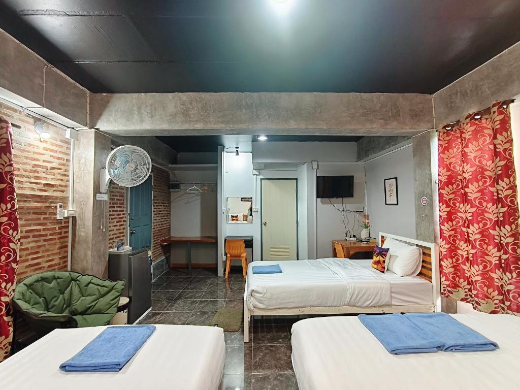 Ora House - Camera Familiare Con Bagno Privato