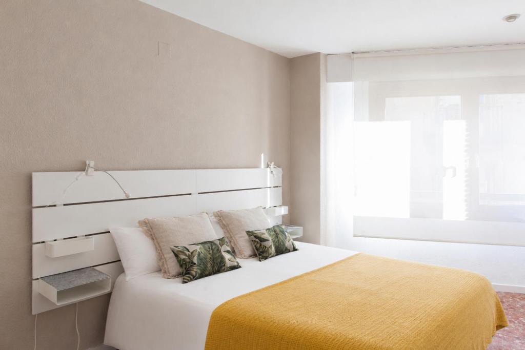 CASA FLORIT - Old Town Apartment - 4 Travelers - Quart Towers